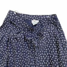 Load image into Gallery viewer, Vintage Pleated Navy Floral Skirt 10/12Y
