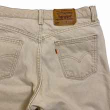 Load image into Gallery viewer, Vintage Cropped Levis 550 W31&quot;
