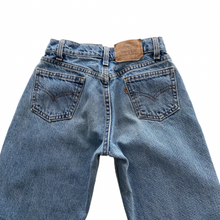 Load image into Gallery viewer, Vintage Levis 565 Wide Leg 12Y
