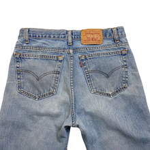 Load image into Gallery viewer, Vintage Distressed Levis 516 W31”
