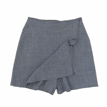 Load image into Gallery viewer, Vintage Plaid Skort W26”
