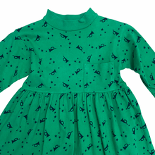 Load image into Gallery viewer, Vintage Green Vintage Starry Horn Dress 7/8Y
