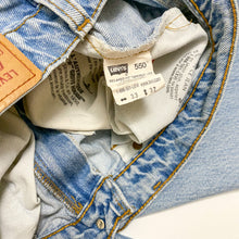 Load image into Gallery viewer, Light Wash Levis 550 Relaxed Fit W31”
