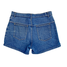 Load image into Gallery viewer, Vintage Denim Shorts Waist 32&quot;
