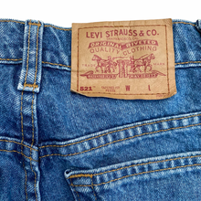 Load image into Gallery viewer, Levis 521 Tapered Fit Waist 24”
